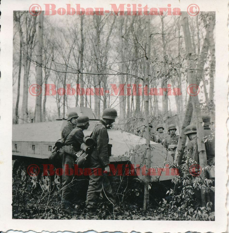 mittlere Schützenpanzerwagen Sd.Kfz. 251 mit Werkzeugkästen WH-3