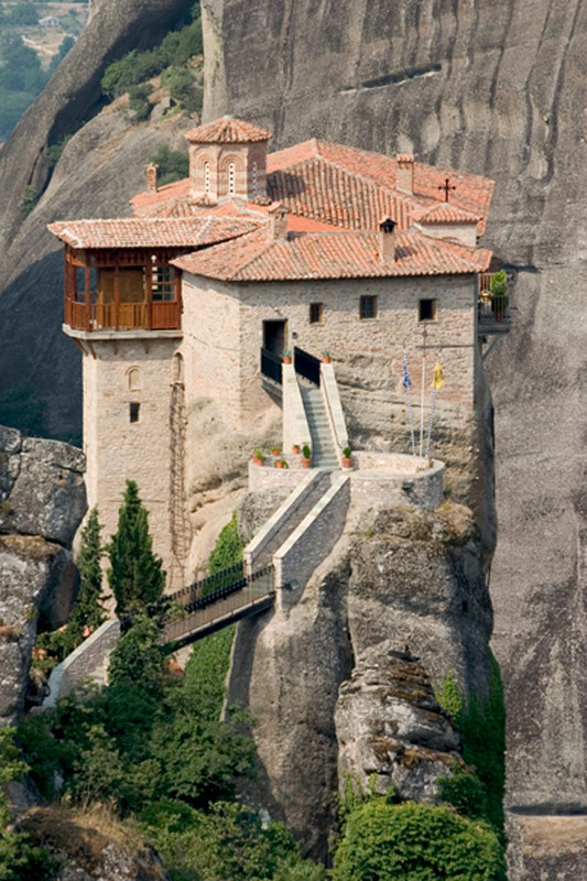 [Image: tu-vien-Meteora-10.jpg]