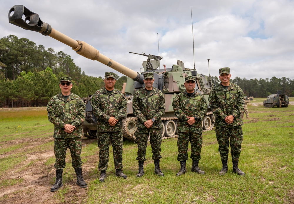 Colombia ratifica su interés por el obús autopropulsado M109