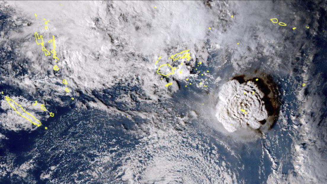 Allerta Tsunami Giappone dopo eruzione vulcanica nell'arcipelago Tonga.