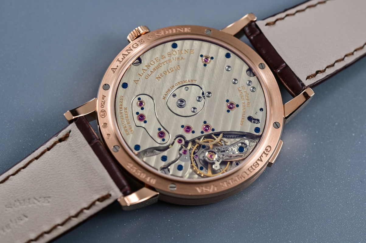 A-Lange-Sohne-Grand-Lange-1-Update-2022-137.033-review-4-2048x1362