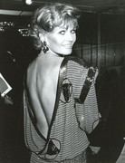 Valerie-Perrine-b09