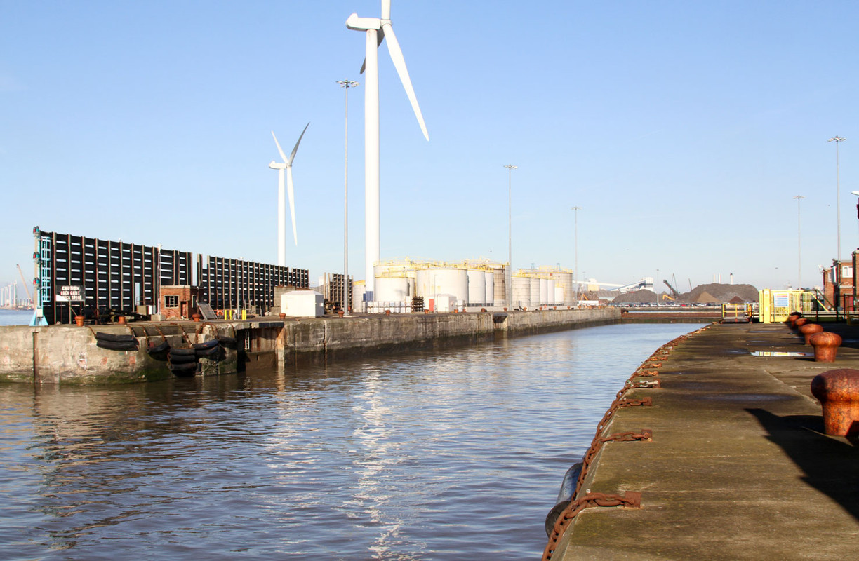 Int 1162 Langton Lock.  (6 Sep 2015-Liverpool-Ca