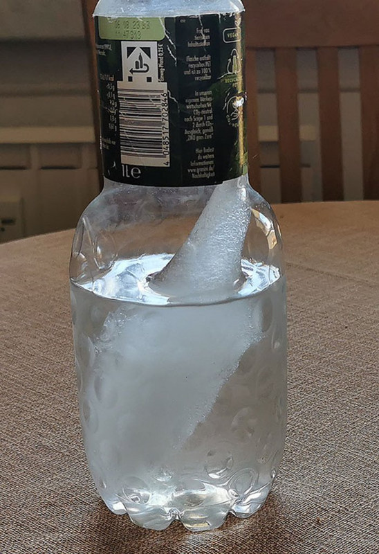 [Bild: eisflasche1.jpg]