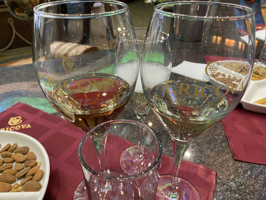 83D990E4-483B-41C0-A302-79CE72235E9E