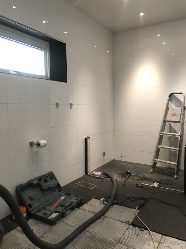 4D9833FA-C767-4EFD-B912-68EF88CDD3FD_1_201_a