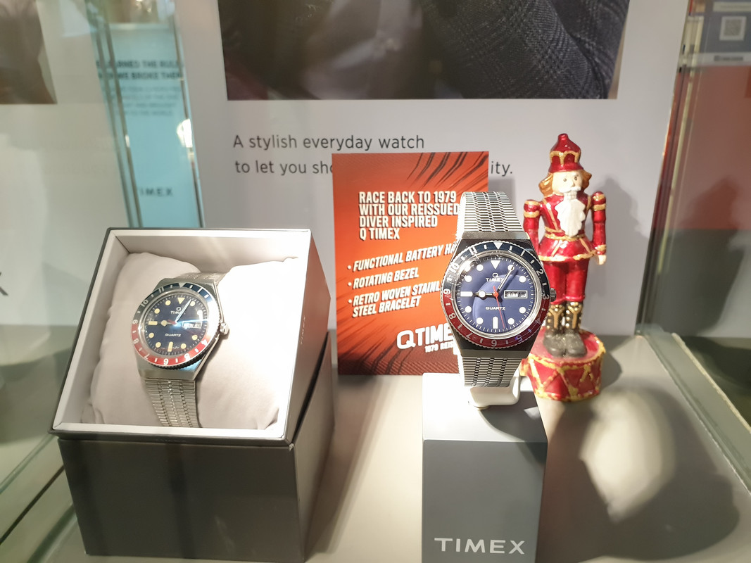 Timex megamall top