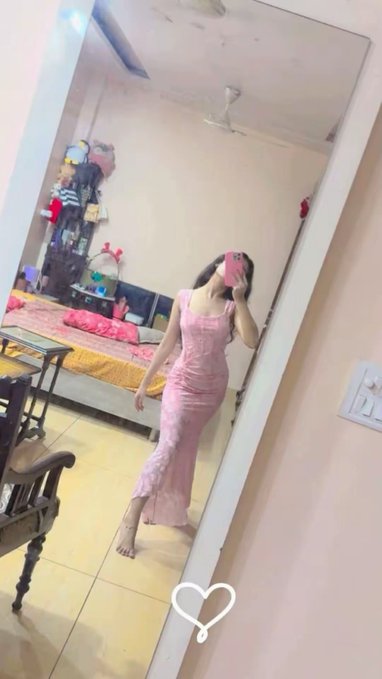 بنت خالته حور بلاعه العير داعسه عليه وعلى شرفه كل يوم يلحس التنزيلات من طيزها Image