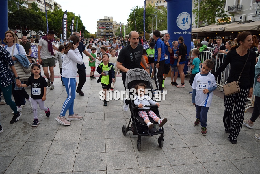 , 23&omicron;&sigmaf; &Alpha;&gamma;ώ&nu;&alpha;&sigmaf; &Delta;&rho;ό&mu;&omicron;&upsilon; &Kappa;&alpha;&lambda;&alpha;&mu;ά&tau;&alpha;&sigmaf;: &Mu;&iota;&alpha; &pi;&omicron;&lambda;ύ&chi;&rho;&omega;&mu;&eta; &gamma;&iota;&omicron;&rho;&tau;ή &alpha;&theta;&lambda;&eta;&tau;&iota;&sigma;&mu;&omicron;ύ &mu;&epsilon; &pi;&rho;&omega;&tau;&iota;έ&sigmaf; &Mu;&pi;&omicron;&upsilon;&rho;ί&kappa;&alpha; &kappa;&alpha;&iota; &Zeta;&omicron;&sigma;&kappa;ί&nu; (&phi;&omega;&tau;&omicron;&gamma;&rho;&alpha;&phi;ί&epsilon;&sigmaf; &kappa;&alpha;&iota; &beta;ί&nu;&tau;&epsilon;&omicron;)