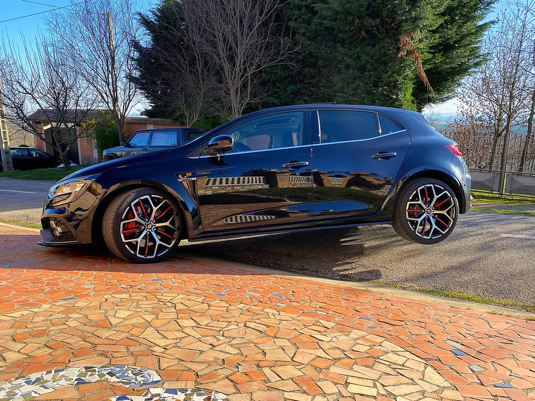 270C96E0-4096-4745-BE79-EA437CE9690D