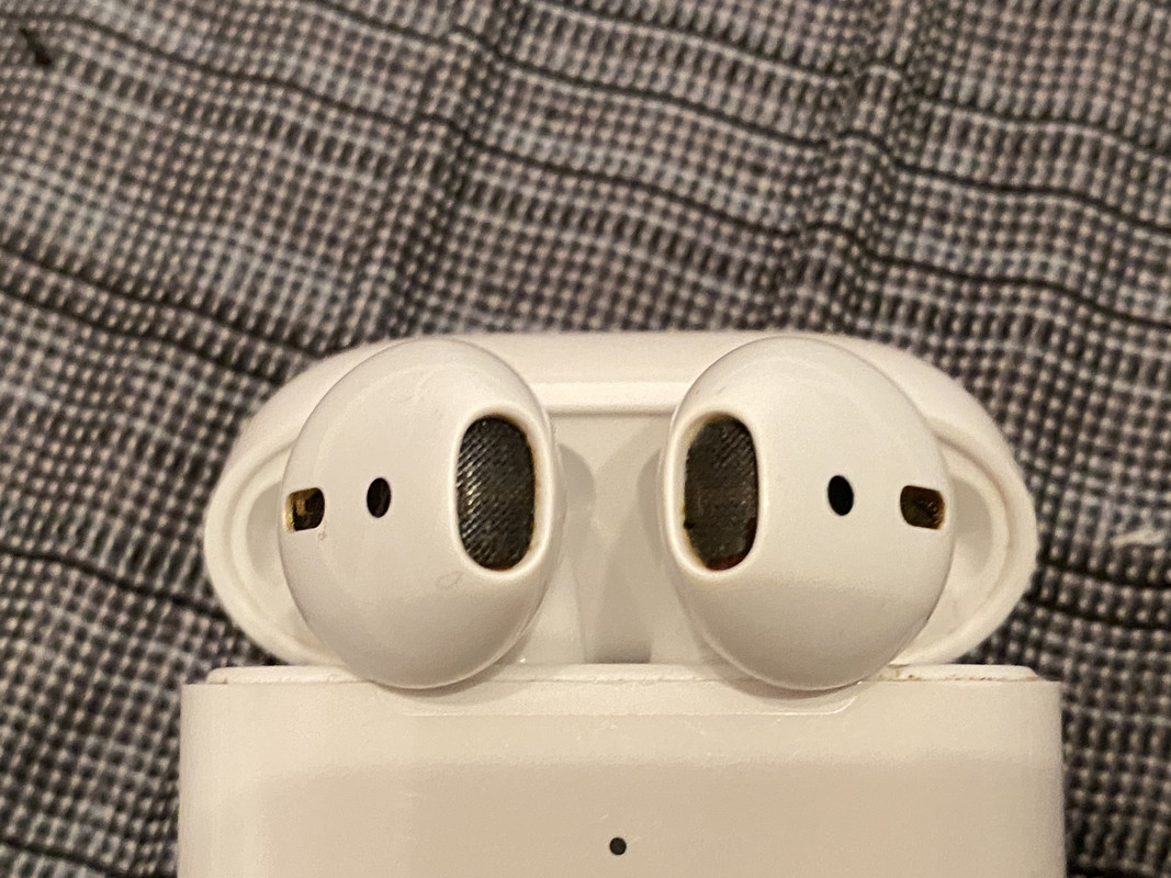 2BEE1035-4A1A-4B3E-B428-F3E9657EB731