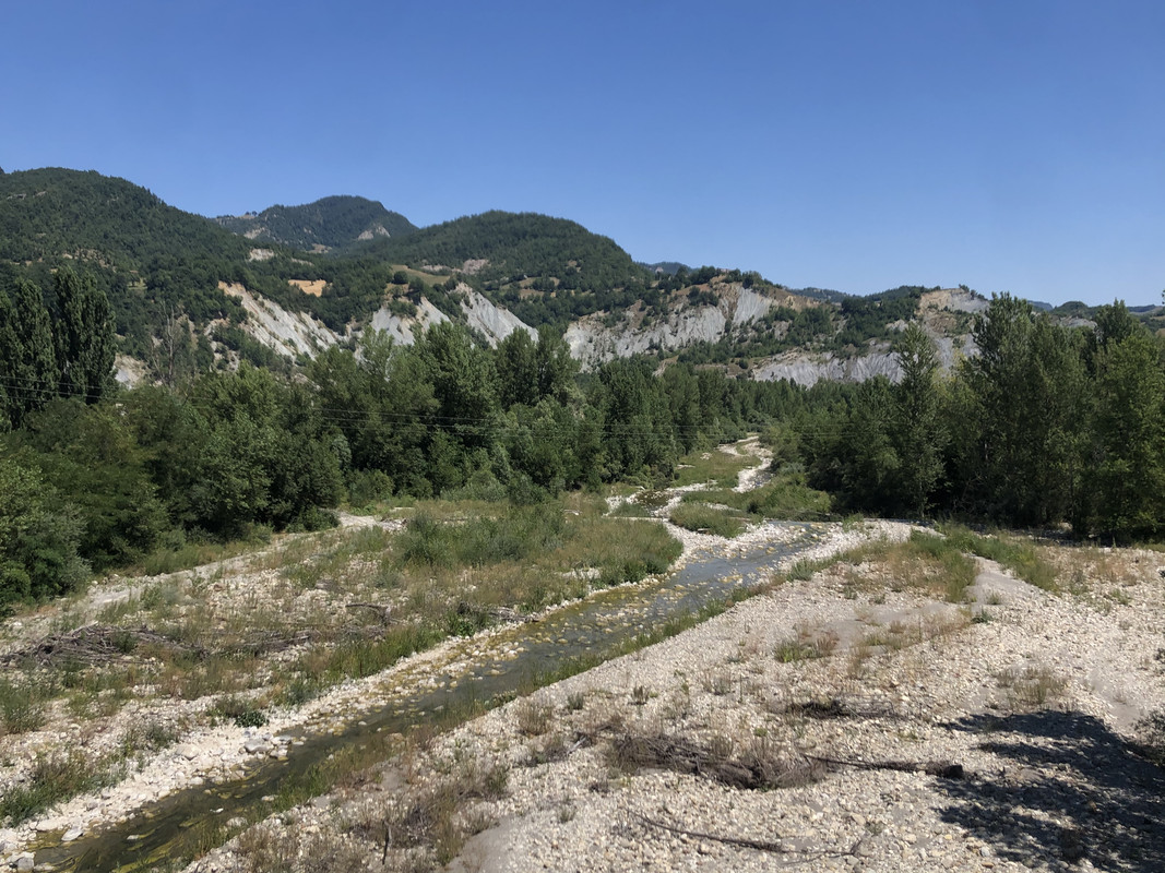 BE9AE6C3-491E-4F07-AF37-90DCF7B97B69