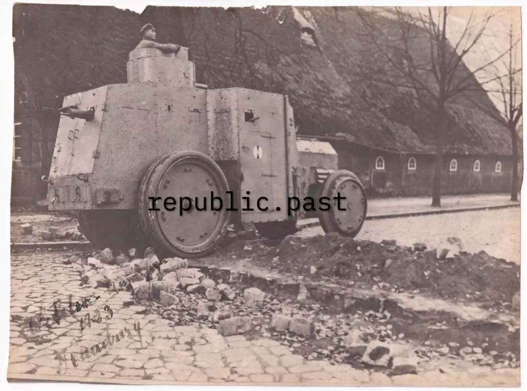 Foto Hamburger Aufstand Okt.1923, Daimler Straßenpanzerwagen ca.17x23cm Barmbek
