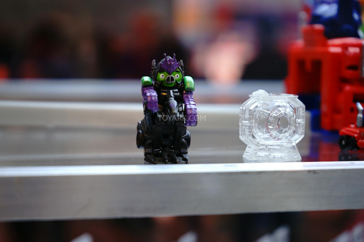 SDCC-2014-Angry-Birds-Transformers-004_140616780