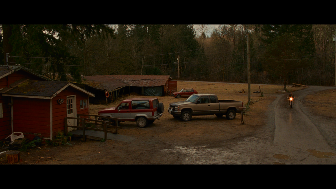 mpv-shot_The.Twilight.Saga.Breaking.Dawn.Part.1.2011.2160p.UHD.BDREMUX.HDR.DV.HEVC-Нечипорук_00_56_1