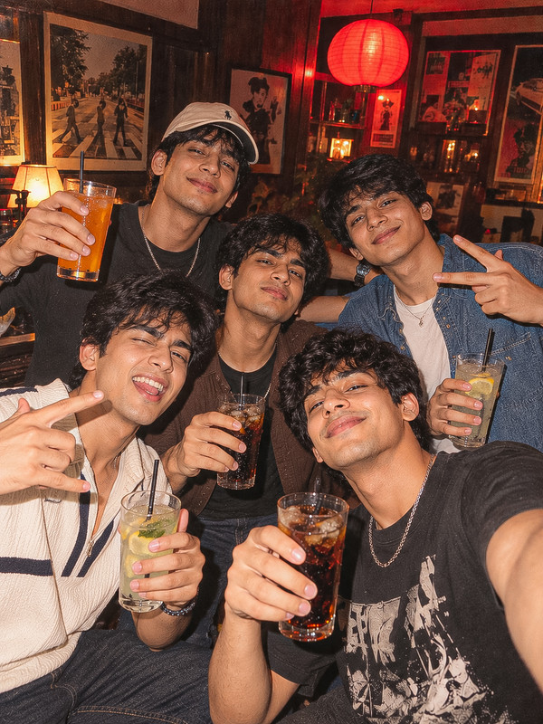 Candid Y2K Group Sips | PromptGet