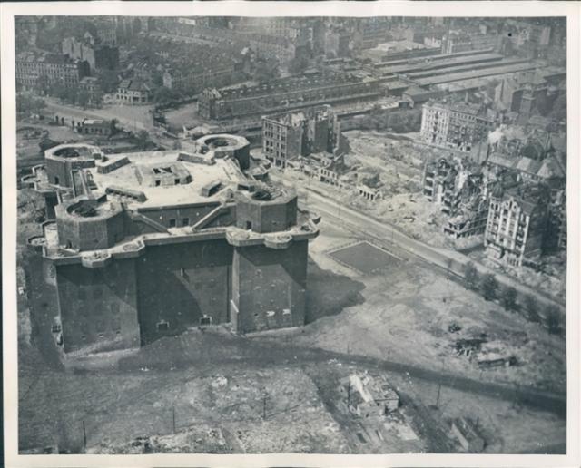 Jueves 13-de torre de protección a montaña de escombros y visita al Reichstag - Willkommen in Berlin (2)