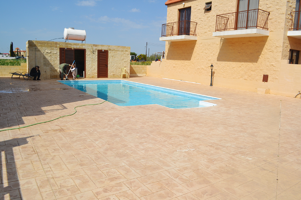 communal-pool