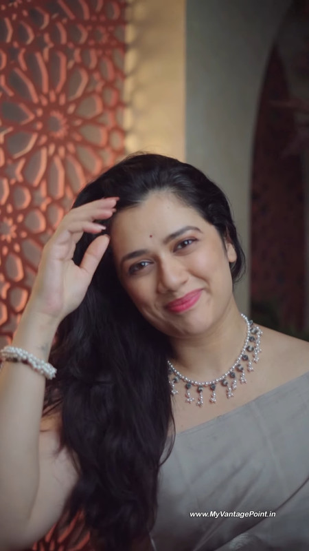 11-Actress-Girija-Oak-Godbole-in-Silk-Saree-for-Jewellery-Ad-Film-My-Vantage-Point