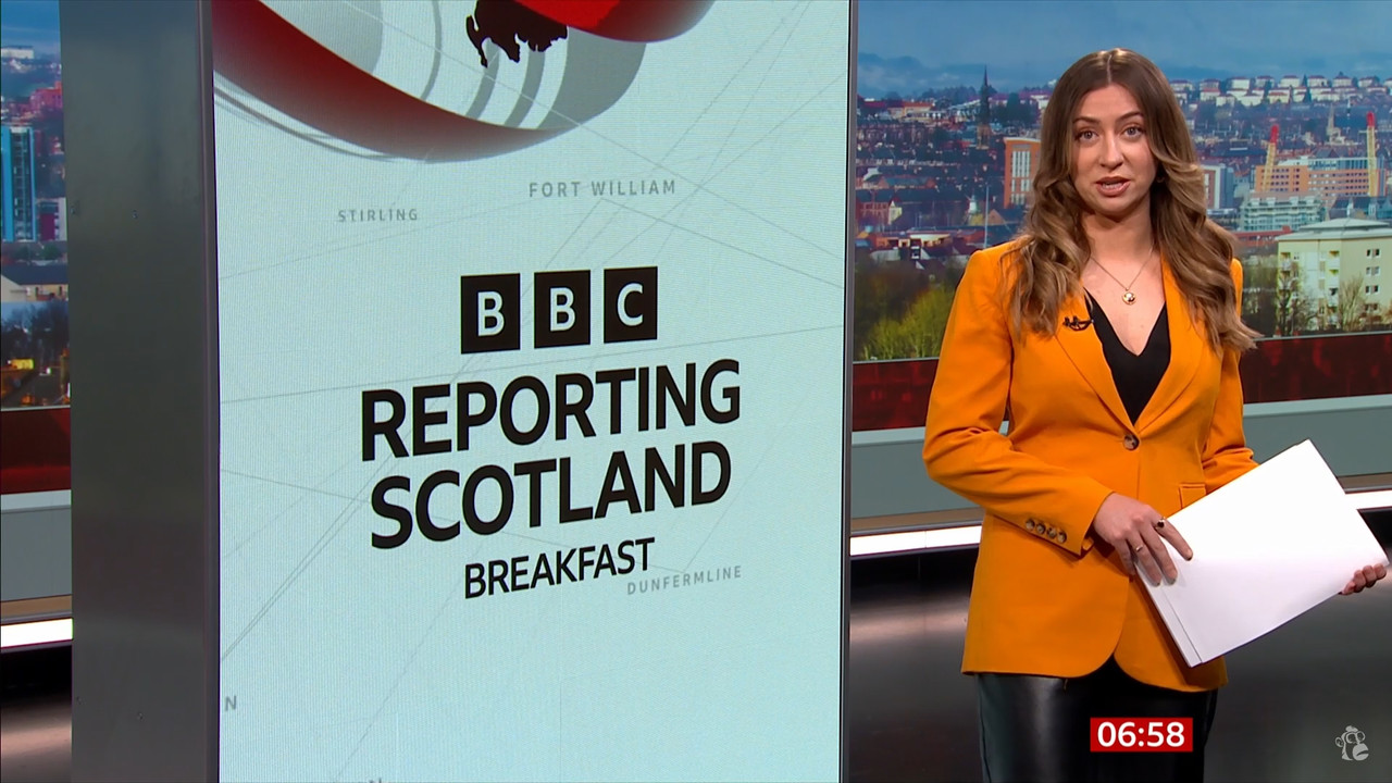 04.16 - 06.50.11 - Breakfast. The BBC's Breakfast programme features ....ts_snapshot_08.23.083
