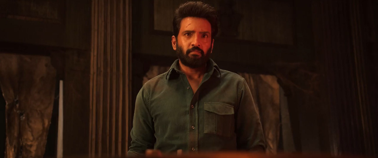 DD Returns 2023 WebRip [Tamil] 480p 720p ESub Screenshot