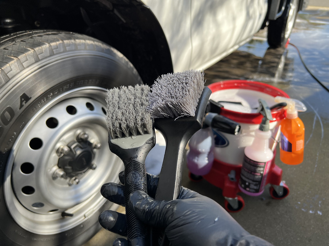 Car Cleaning Detail Brush Tire Brush Cleans Dirty Tires Dirt
