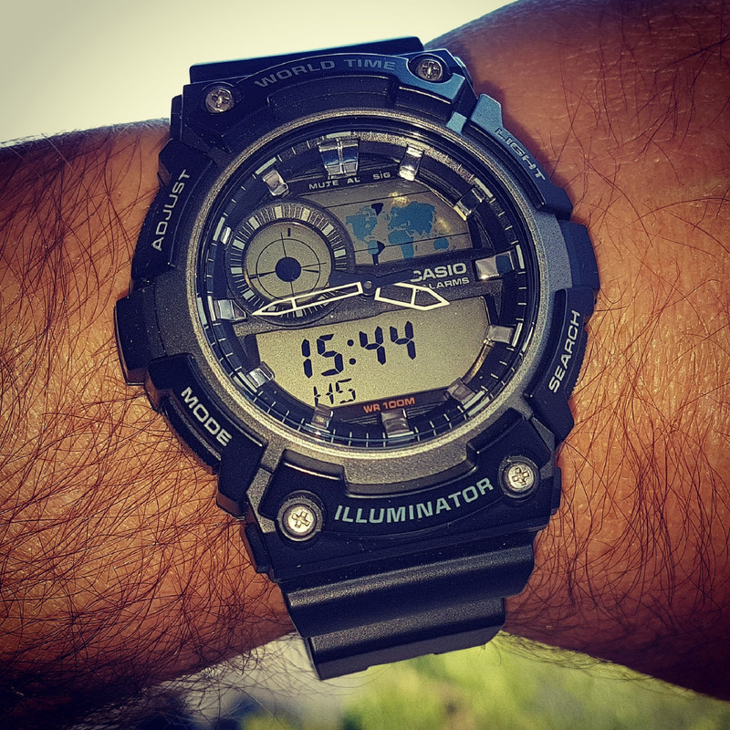 Casio AEQ-200W-1A (2)