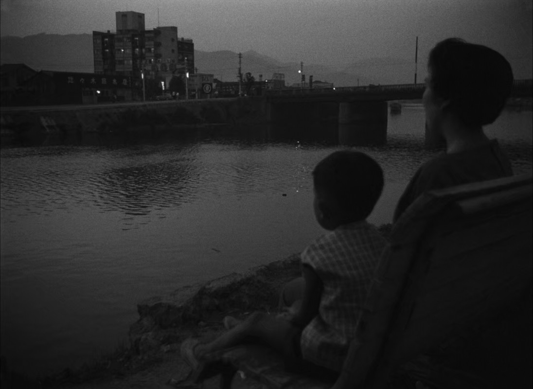 Hiroshima Mon Amour 1959 Criterion (1080p x265 10bit Tigole).mkv