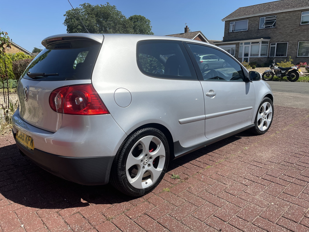 45B03739-AEF8-47DA-947D-272DD946FC4E