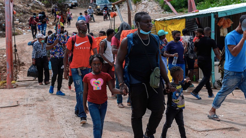 Más de 91,000 migrantes cruzaron la peligrosa ruta selvática de Panamá este año