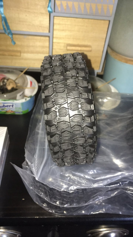 UMG 6x6 Axial IMG-1999