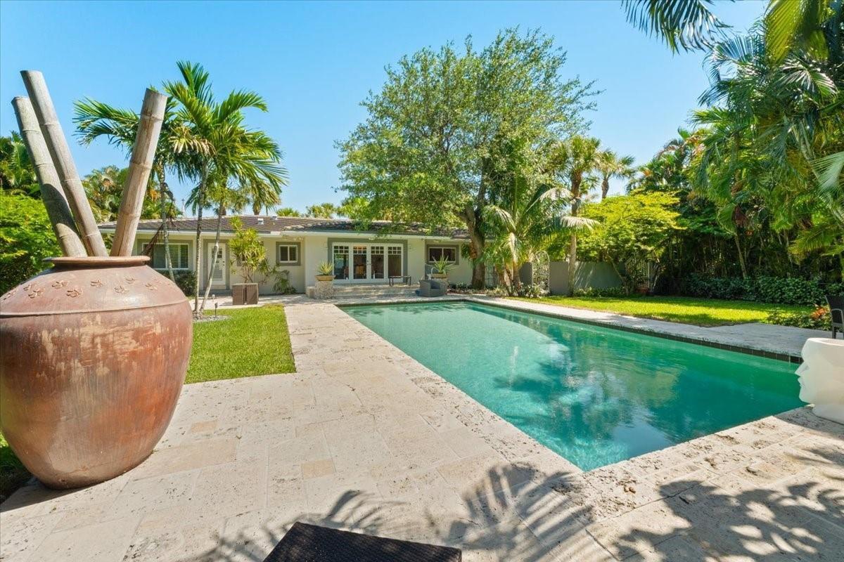 1635 Seabreeze Boulevard, Fort Lauderdale, FL 33316