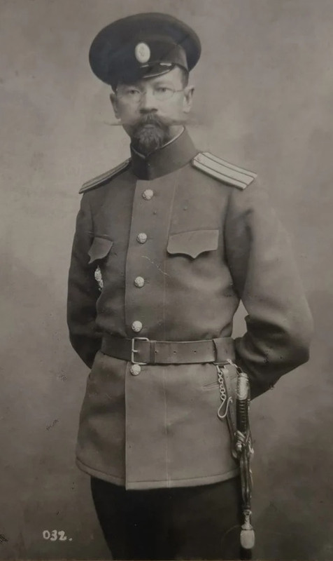 https://i.postimg.cc/MpQTdQVs/Kollezskij-sovetnik-R-P-Sektorov.jpg