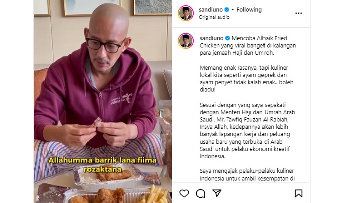 Momen Sandiaga Uno mencicipi Albaik saat berada di Tanah Suci.