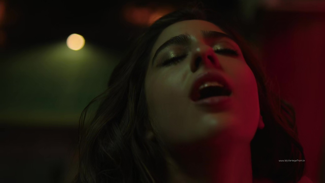 hot-sara-ali-khan-vijay-varma-scene-in-murder-mubarak-2024-movie