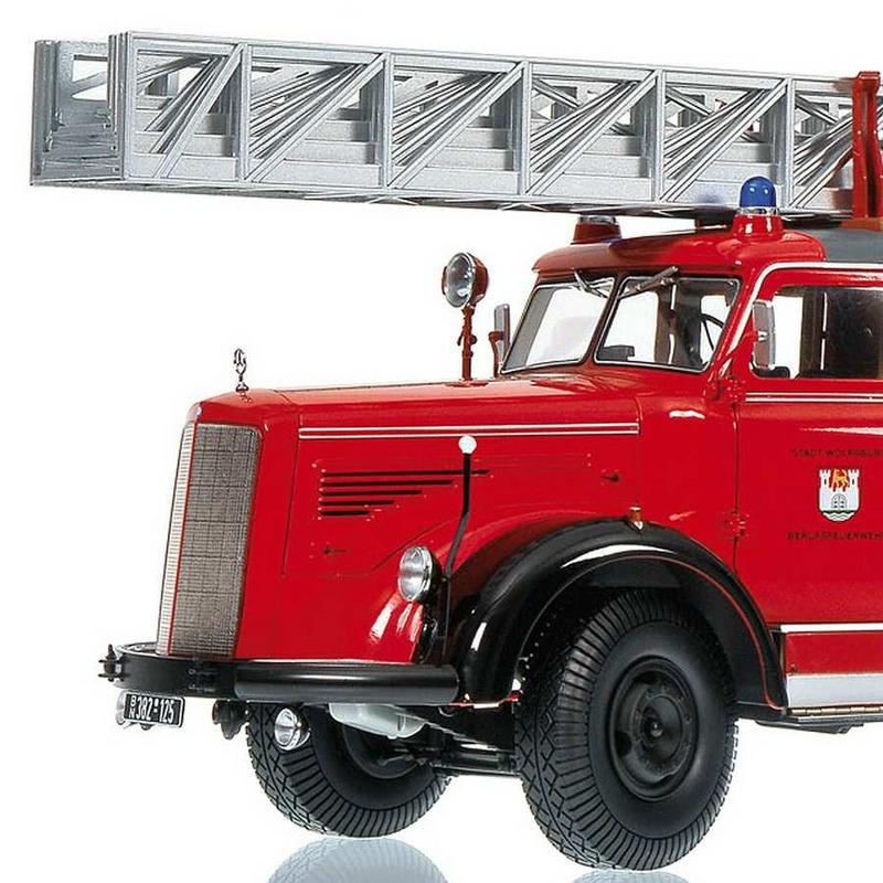 1:18 Minichamps Mercedes-Benz L6600 Areal Ladder DL30 1:18 Minichamps Mercedes-Benz L6600 Areal Ladder DL30