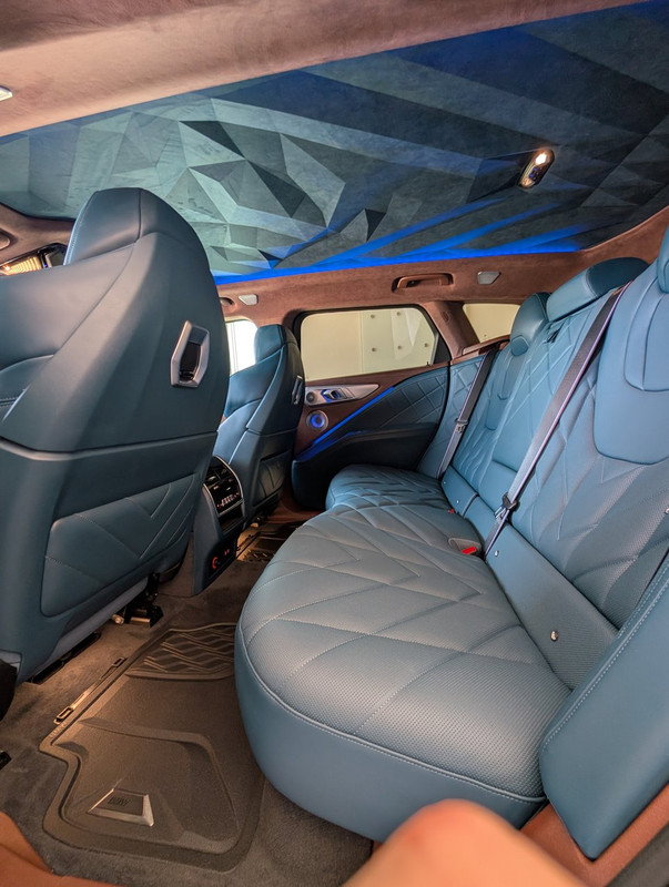 PXL_20250412_182352845