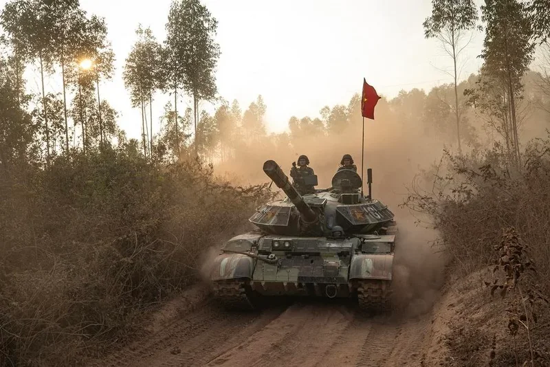 modernized-t-54m-tanks-in-service-with-the-vietnamese-armys-v0-jtbhoza0h28c1.webp