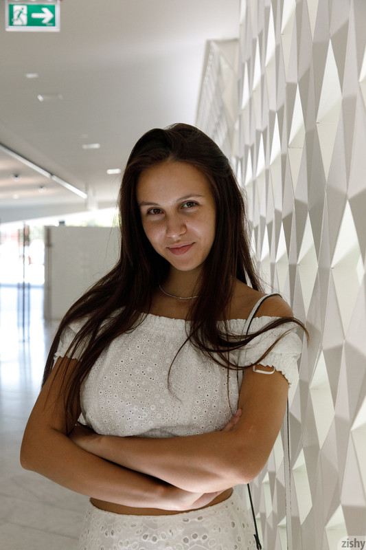 full_051_0918552040103268