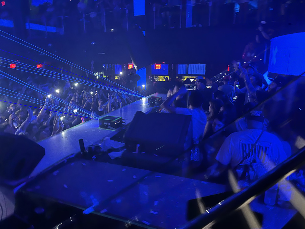 1FE8A3A7-F1CF-40DB-B04C-1127461D1C0A