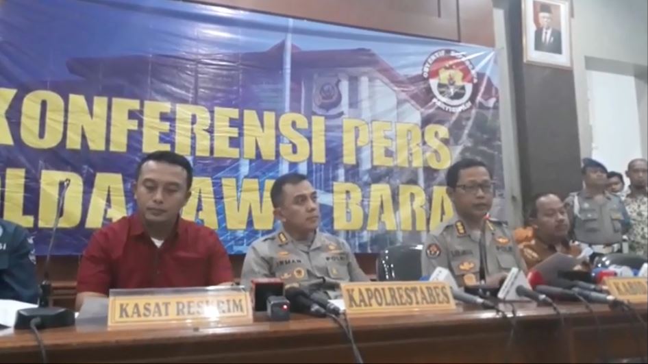 konferensi pers
