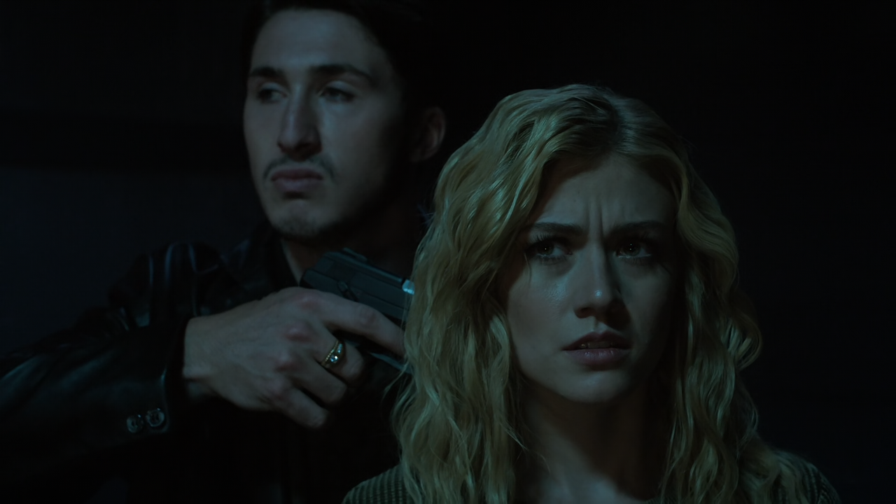 Arrow.S08E05.Prochnost.1080p.10bit.BluRay.AAC5.1.HEVC-Vyndros.mkv_snapshot_17.57_[2020.05.15_01.12.3