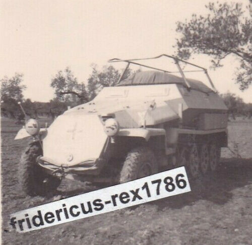 Foto Sd.Kfz. 251 3, mittlerer Funkpanzerwagen Schützenpanzerwage