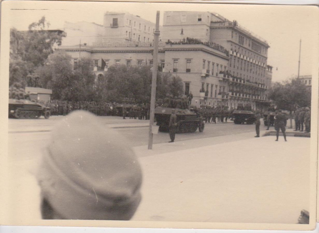Parade Griechenland Athen Hafen Piräus Panzer Kr