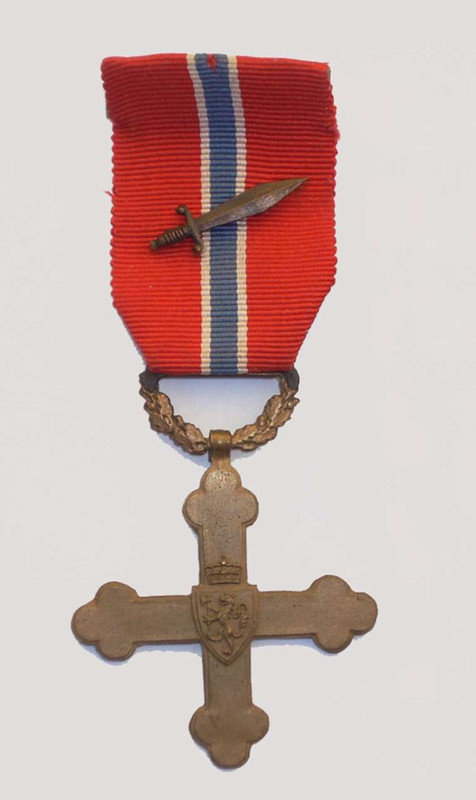 Krigskorset med sverd