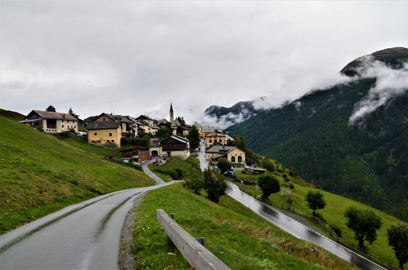 Suiza y sus pueblos-2019 - Blogs de Suiza - GUARDA-7-9-2019 (110)