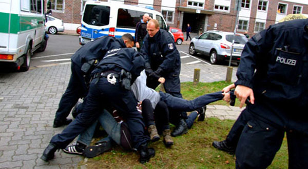 Police-brutality-at-Nigerian-Embassy-pro