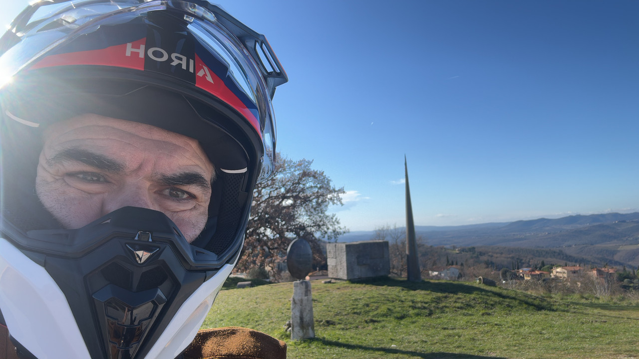 AE57E6A7-299B-4A05-AFCE-1C6737FB8249