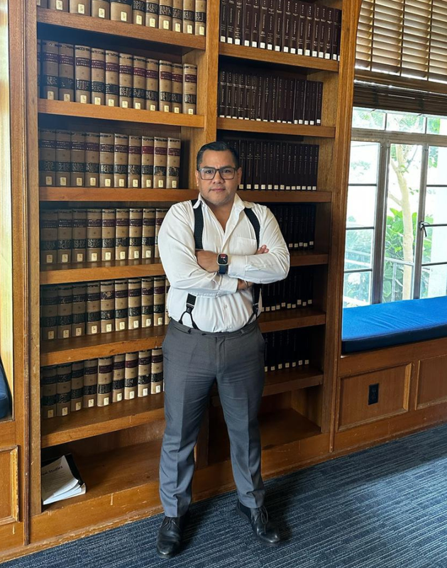 Ab. Marcos Solís (2)