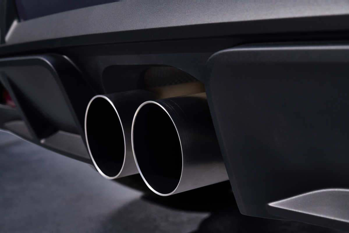 P90336209_highRes_mini-john-cooper-wor